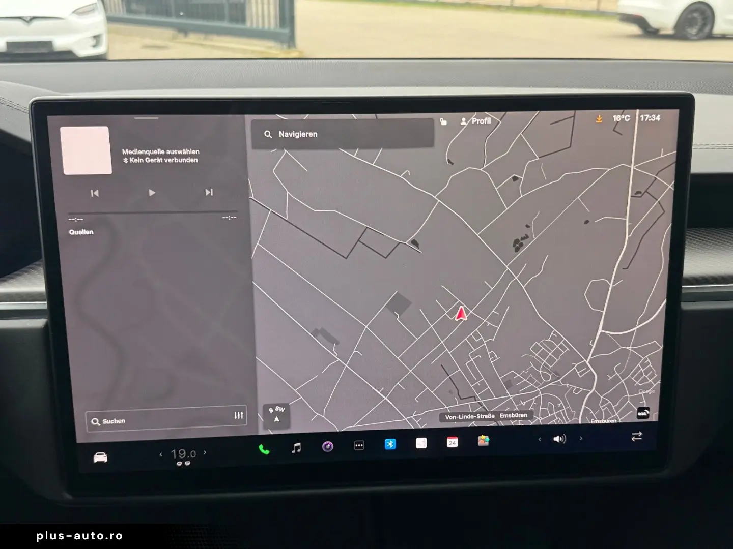 TESLA MODEL X PLAID   HARDWARE 4   6 SEATS