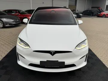 TESLA MODEL X PLAID   HARDWARE 4   6 SEATS
