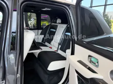 Rolls-Royce Cullinan Black Badge Novitec Overdo