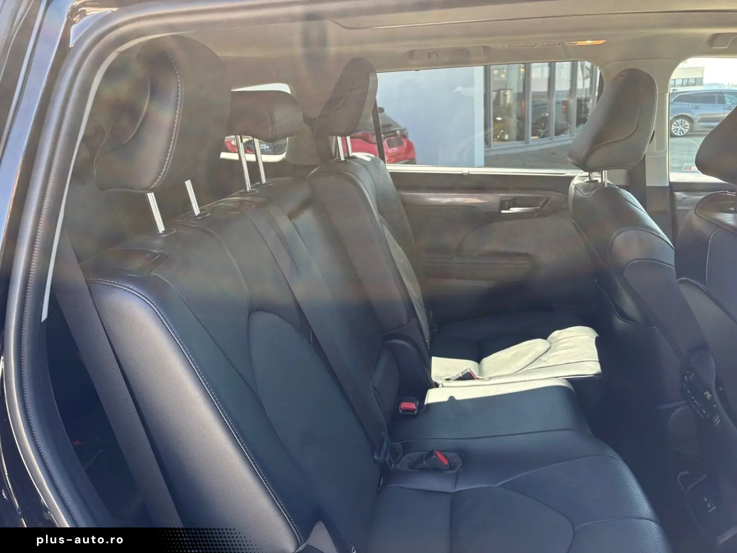 TOYOTA Highlander 2.5 Hybrid 5-Türer Luxury 7-Sitzer AU
