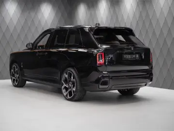 Rolls-Royce Cullinan BLACK BADGE 2026 BLACK BLACK-ORANGE
