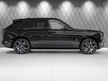 Rolls-Royce Cullinan BLACK BADGE 2026 BLACK BLACK-ORANGE