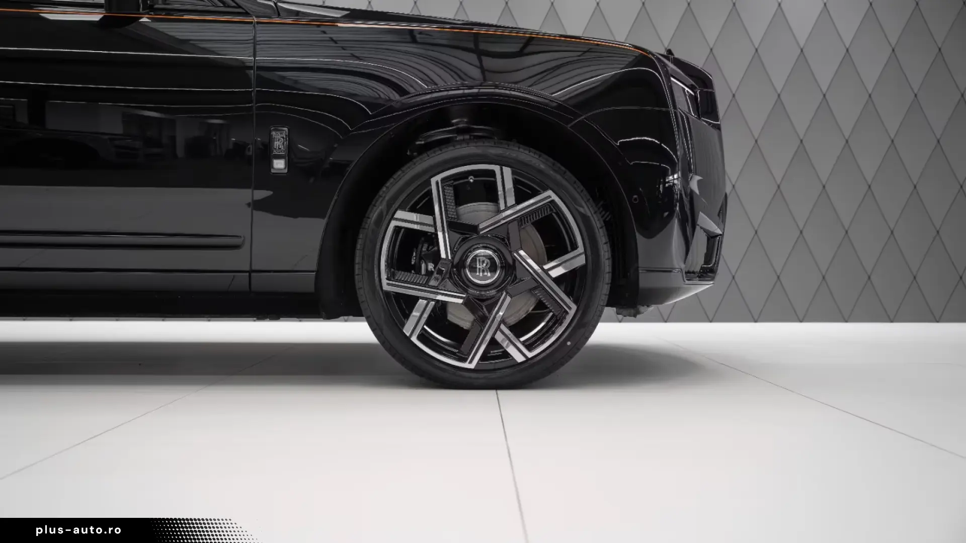 Rolls-Royce Cullinan BLACK BADGE 2026 BLACK BLACK-ORANGE