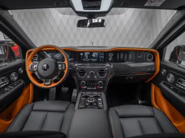 Rolls-Royce Cullinan BLACK BADGE 2026 BLACK BLACK-ORANGE