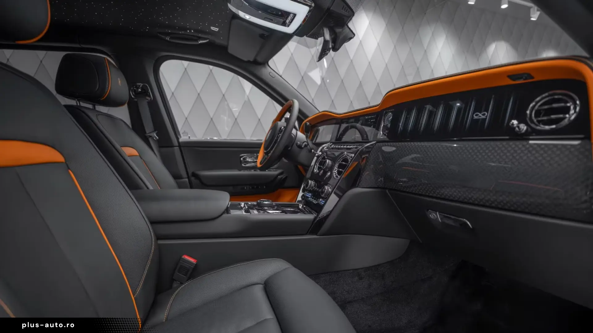 Rolls-Royce Cullinan BLACK BADGE 2026 BLACK BLACK-ORANGE