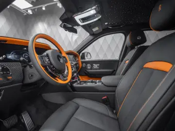 Rolls-Royce Cullinan BLACK BADGE 2026 BLACK BLACK-ORANGE
