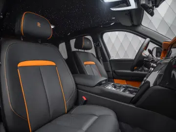 Rolls-Royce Cullinan BLACK BADGE 2026 BLACK BLACK-ORANGE