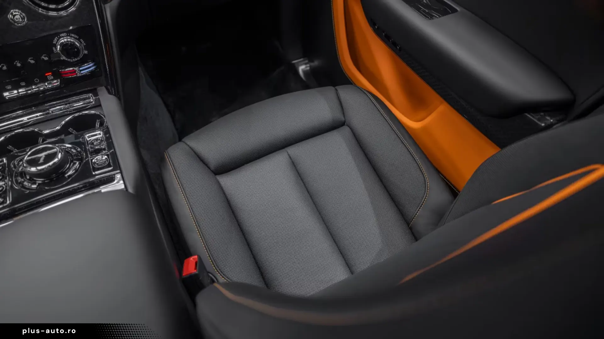 Rolls-Royce Cullinan BLACK BADGE 2026 BLACK BLACK-ORANGE