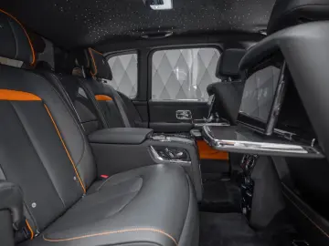 Rolls-Royce Cullinan BLACK BADGE 2026 BLACK BLACK-ORANGE