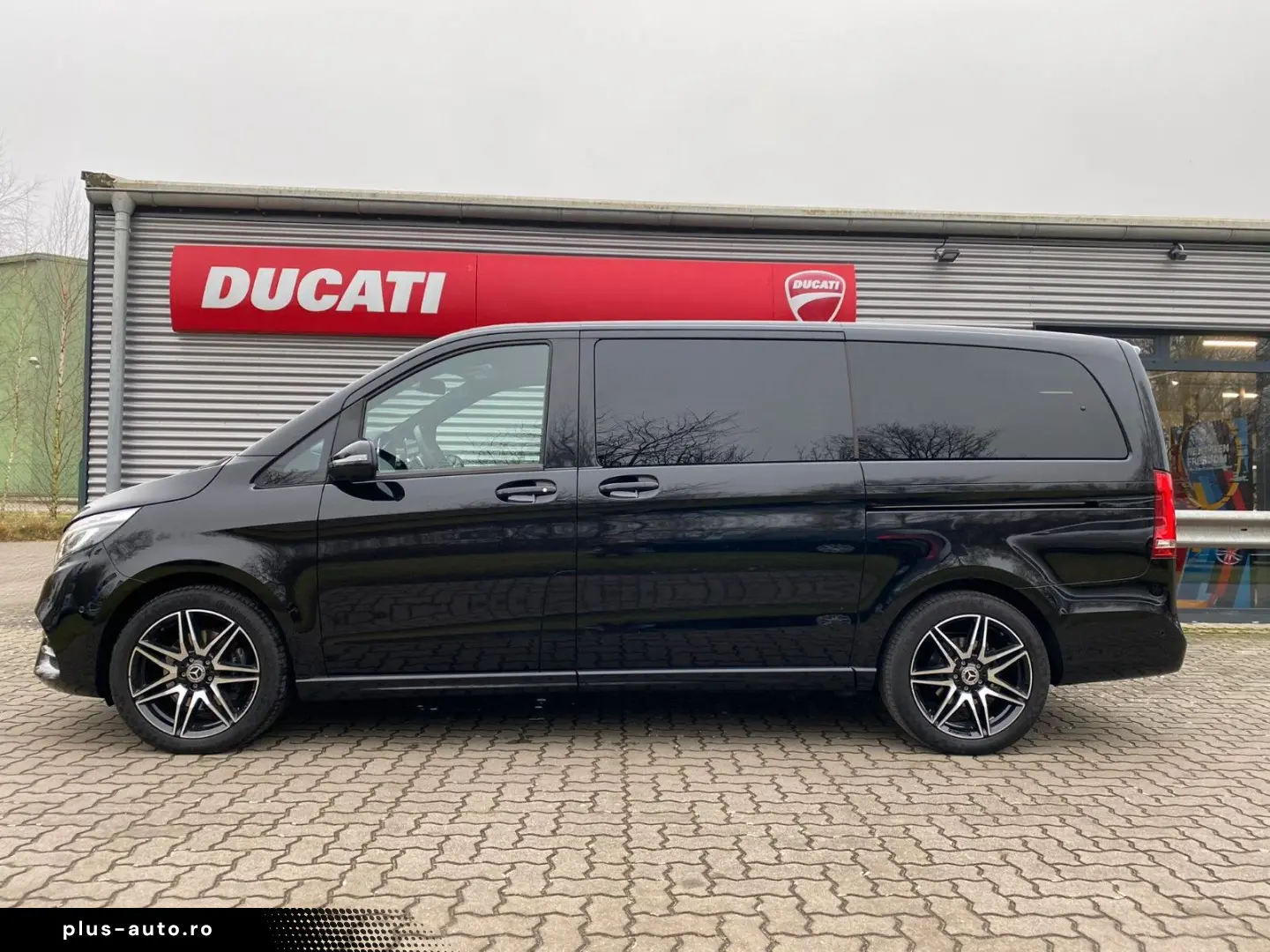 MERCEDES-BENZ V 300  Night Airmatic Burmester AMG-AHK-Leder