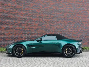 ASTON MARTIN Vantage Roadster 4.0 V8   Malachite - B&W