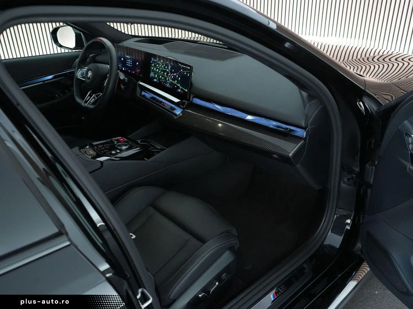 BMW M5  Carbon ext. Bowers&Wilkins head-up