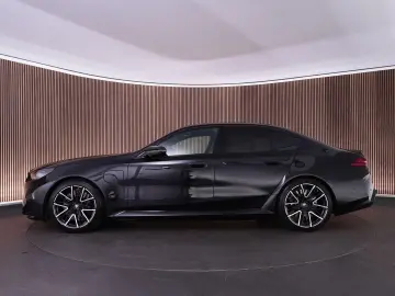 BMW M5  Carbon ext. Bowers&Wilkins head-up
