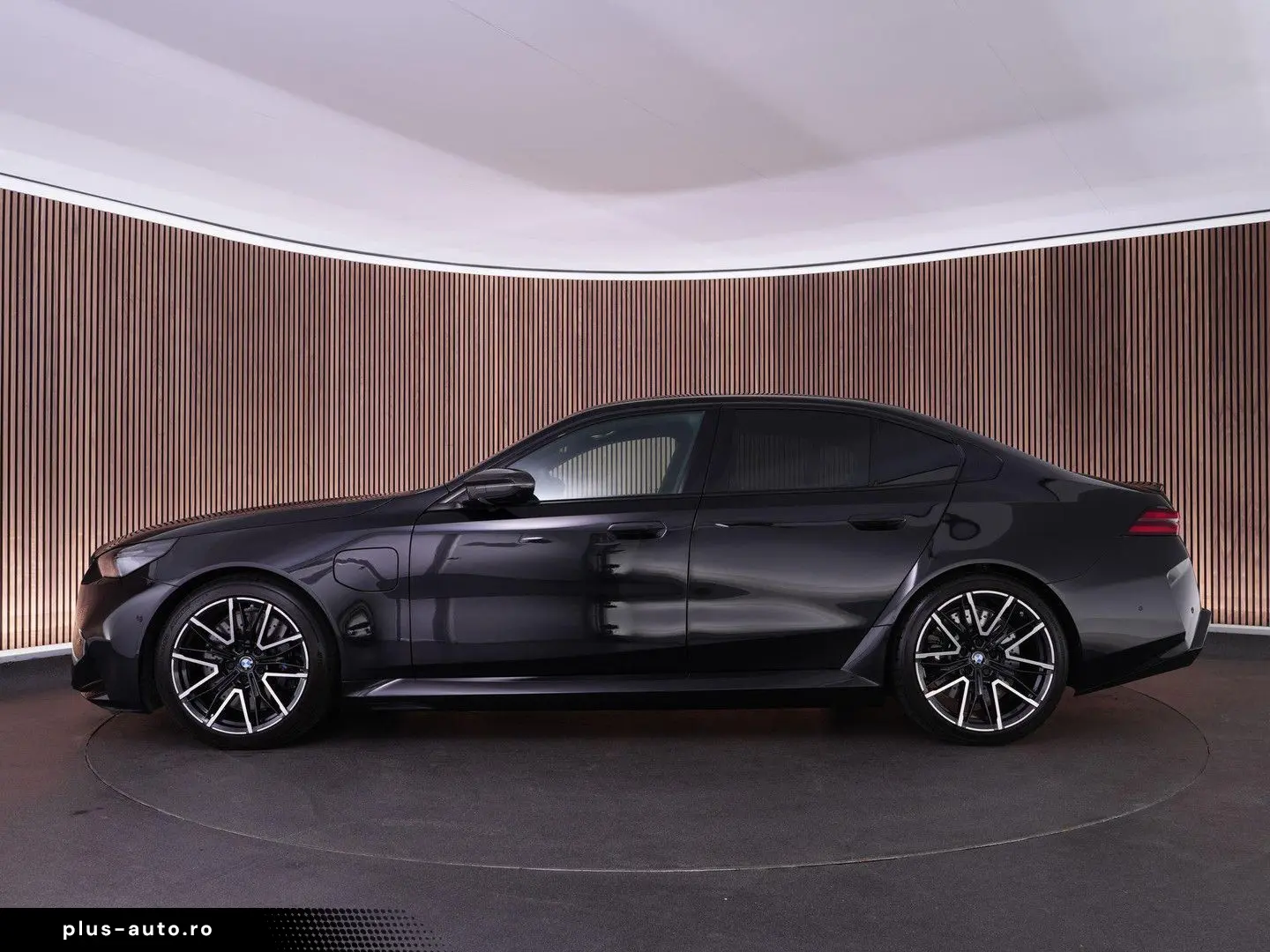 BMW M5  Carbon ext. Bowers&Wilkins head-up