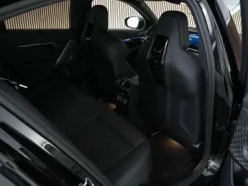 BMW M5  Carbon ext. Bowers&Wilkins head-up