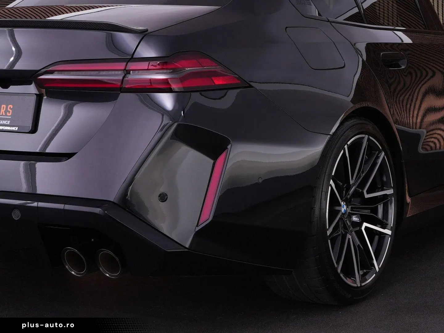 BMW M5  Carbon ext. Bowers&Wilkins head-up