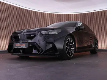 BMW M5  Carbon ext. Bowers&Wilkins head-up