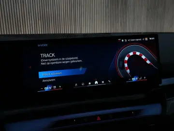 BMW M5  Carbon ext. Bowers&Wilkins head-up