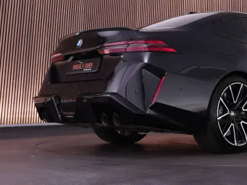 BMW M5  Carbon ext. Bowers&Wilkins head-up