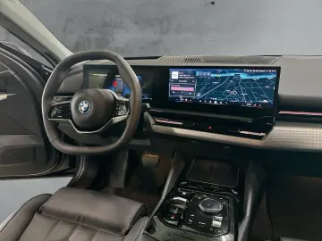 BMW 530 e xDrive LIMO