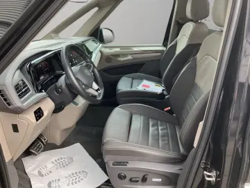 VW T7 Multivan Style eHybrid 4Mot 7Sitze Leder AHK