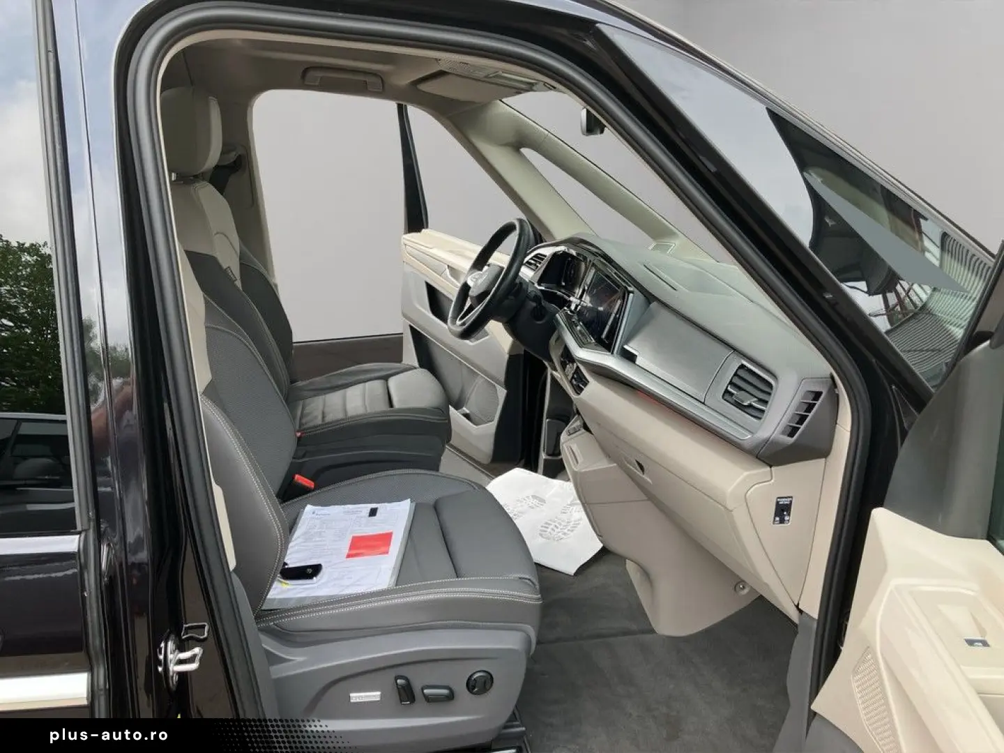 VW T7 Multivan Style eHybrid 4Mot 7Sitze Leder AHK