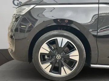 VW T7 Multivan Style eHybrid Allrad Pano AreaView