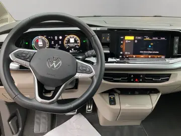 VW T7 Multivan Style eHybrid Allrad Pano AreaView