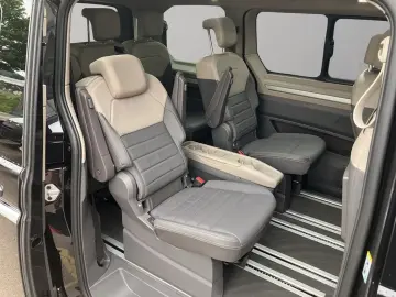 VW T7 Multivan Style eHybrid Allrad Pano AreaView