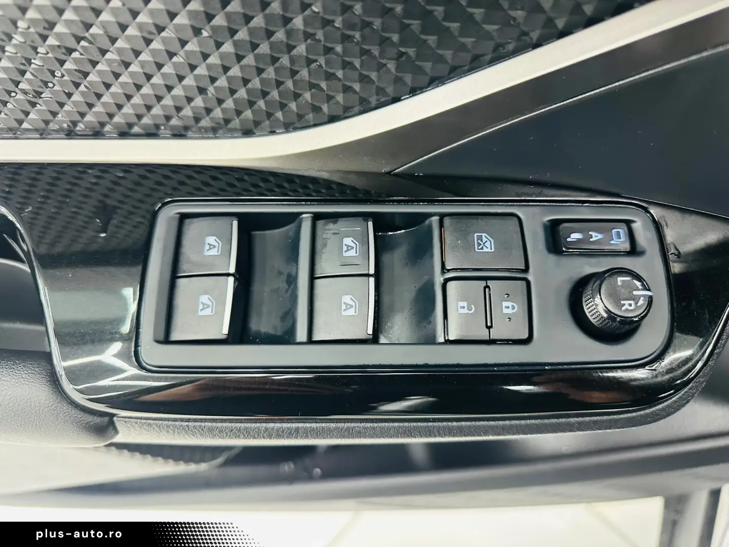 TOYOTA C-HR 2019 1.8i E6 Garantie 12 Luni Rate Avans 0 Doar