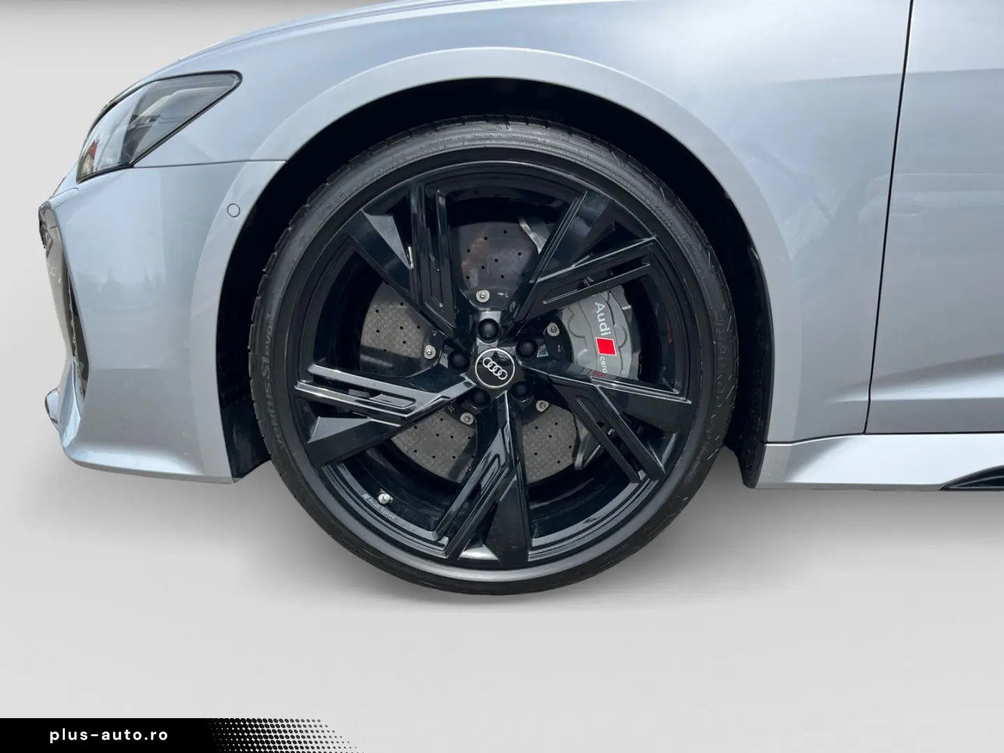 AUDI RS 6 Avant 4.0TFSI quattro Luft Optik schwarz