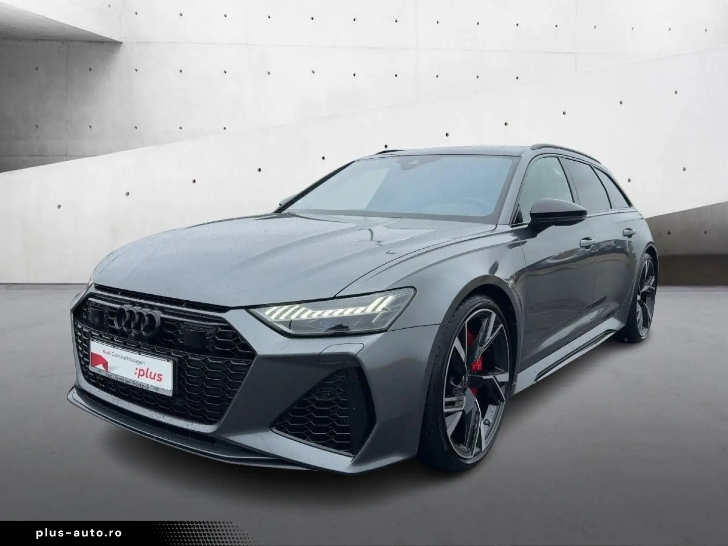 AUDI RS6 Avant 4.0 TFSI Quattro Navi Matrix Ahk Head