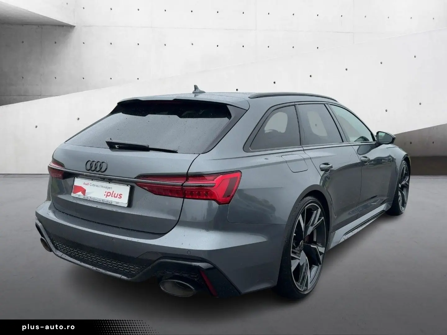 AUDI RS6 Avant 4.0 TFSI Quattro Navi Matrix Ahk Head