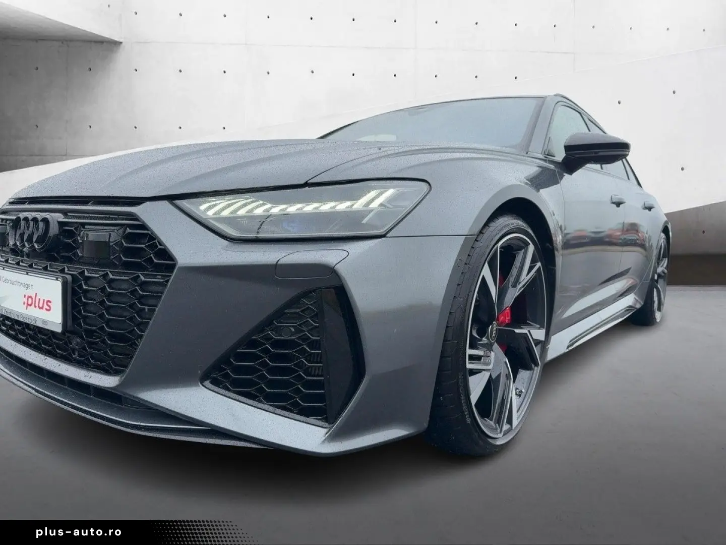 AUDI RS6 Avant 4.0 TFSI Quattro Navi Matrix Ahk Head