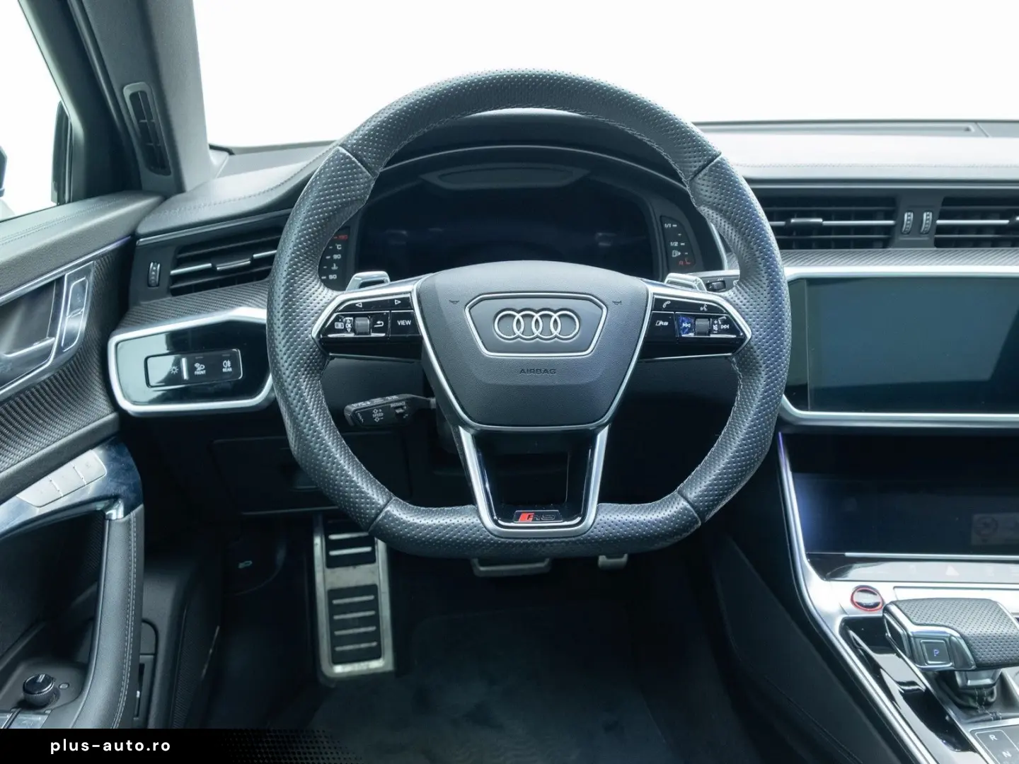 AUDI RS 6 Avant 4.0 TFSI TIPT QUA MATRIX PANO B&O HUD