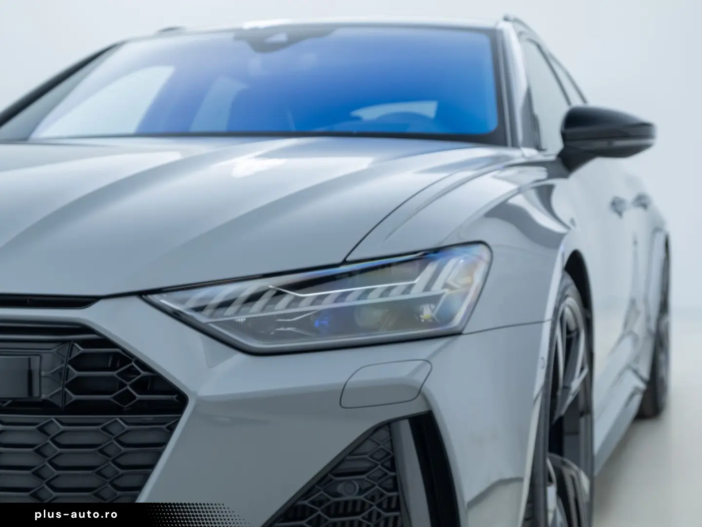 AUDI RS 6 Avant 4.0 TFSI TIPT QUA MATRIX PANO B&O HUD
