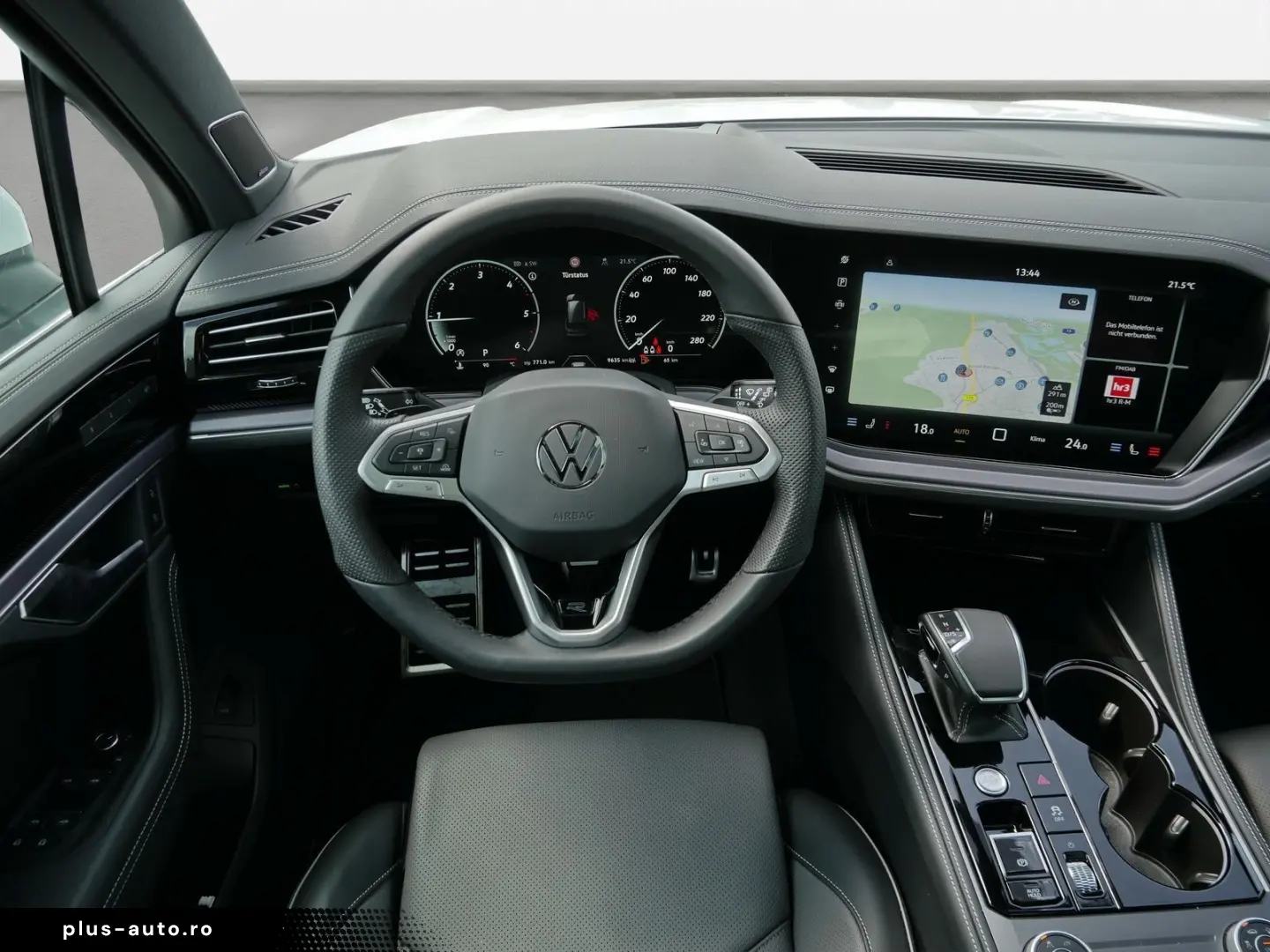 VW Touareg 3.0 TDI R-Line Pano AHK DYNAUDIO Massage