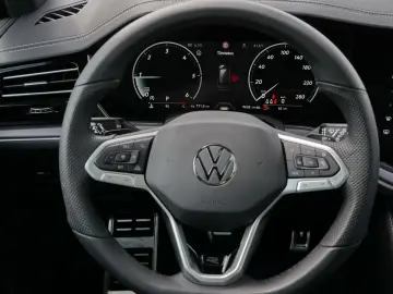 VW Touareg 3.0 TDI R-Line Pano AHK DYNAUDIO Massage
