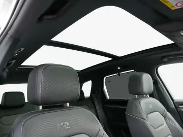 VW Touareg 3.0 TDI R-Line Pano AHK DYNAUDIO Massage