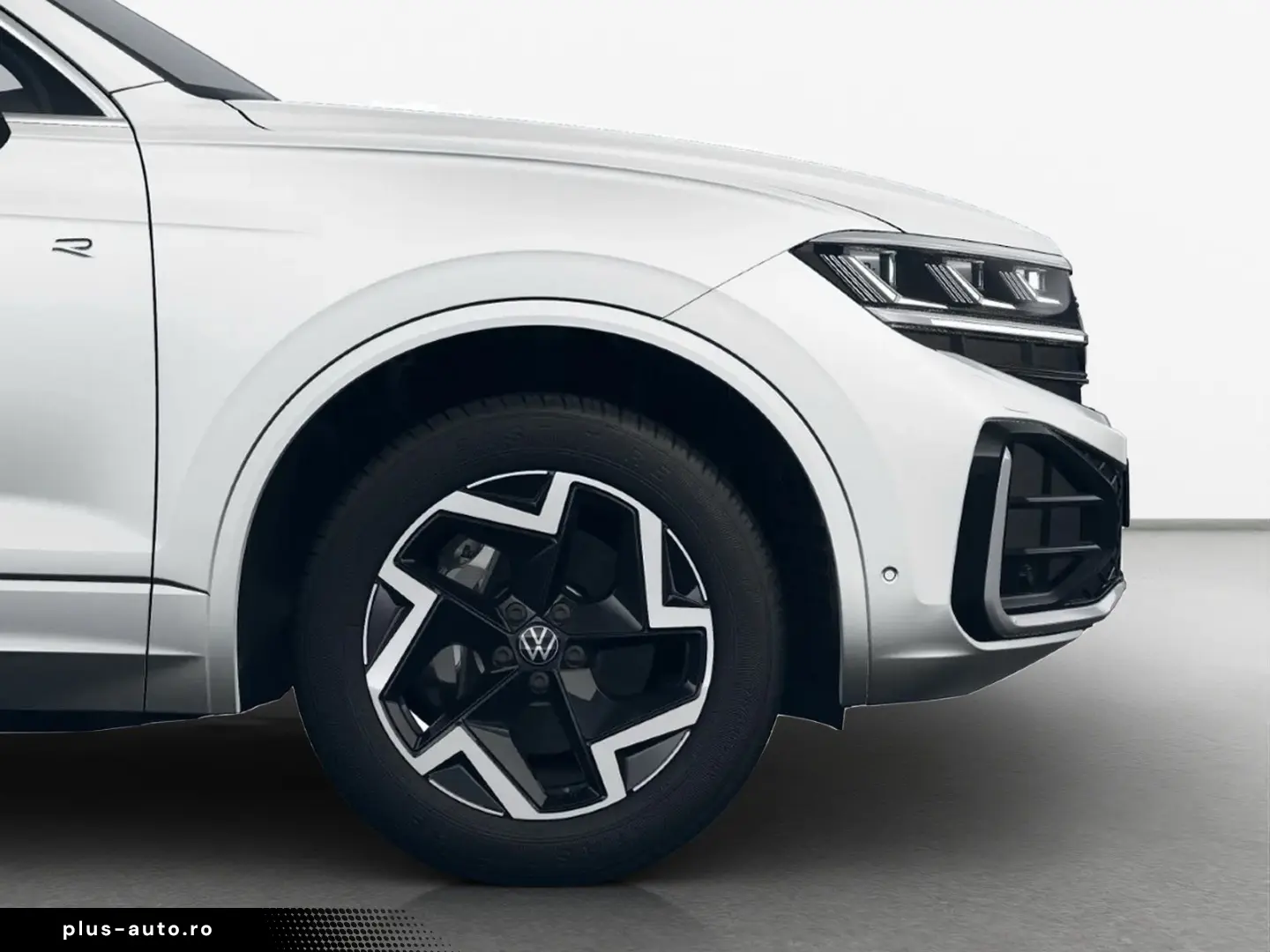 VW Touareg 3.0 TDI R-Line Pano AHK DYNAUDIO Massage
