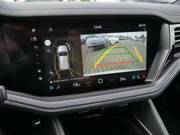 VW Touareg 3.0 TDI R-Line Pano AHK DYNAUDIO Massage
