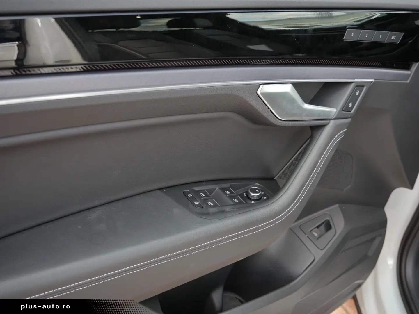 VW Touareg 3.0 TDI R-Line Pano AHK DYNAUDIO Massage
