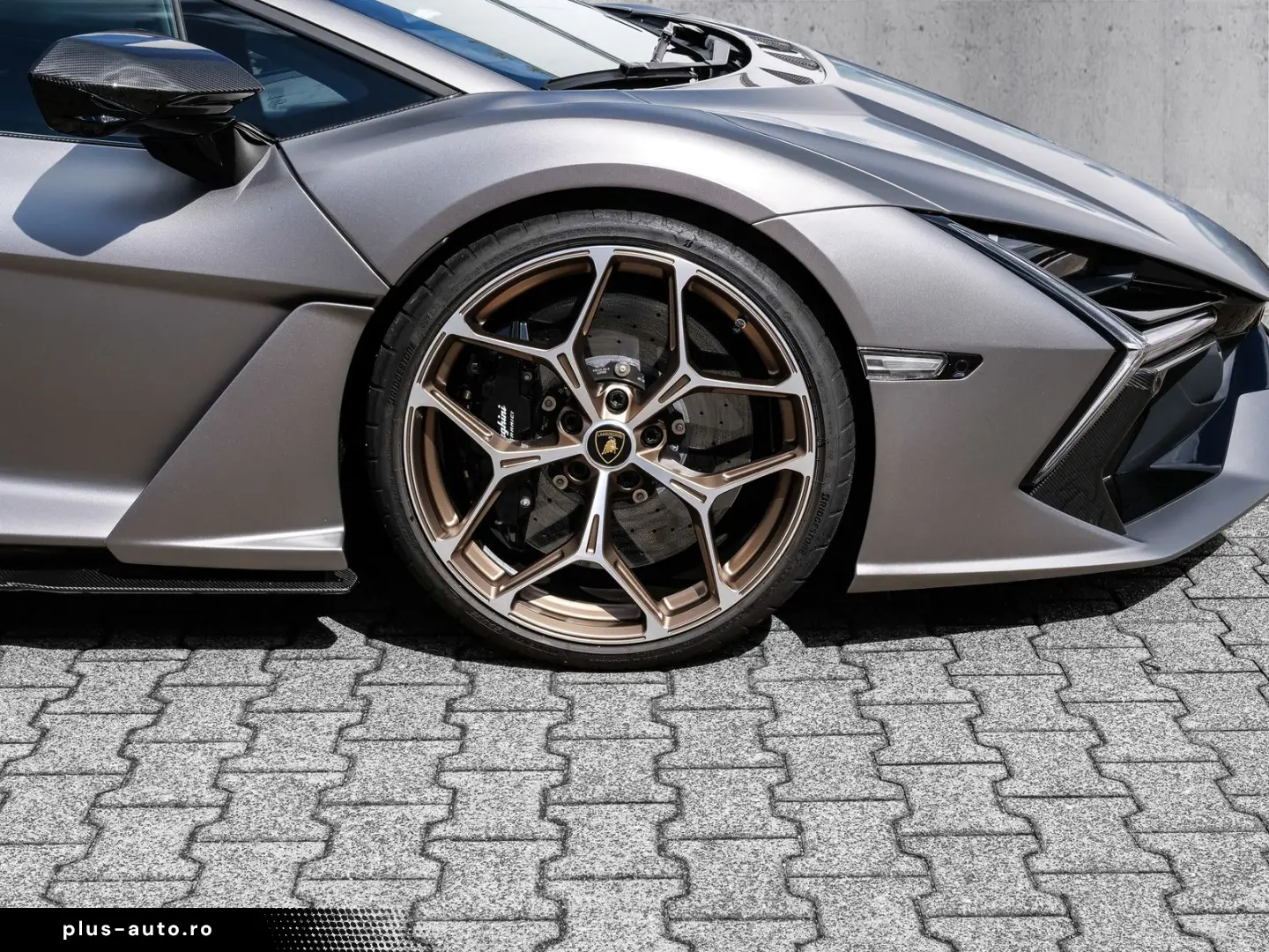 LAMBORGHINI Revuelto 2025 — imagine 10
