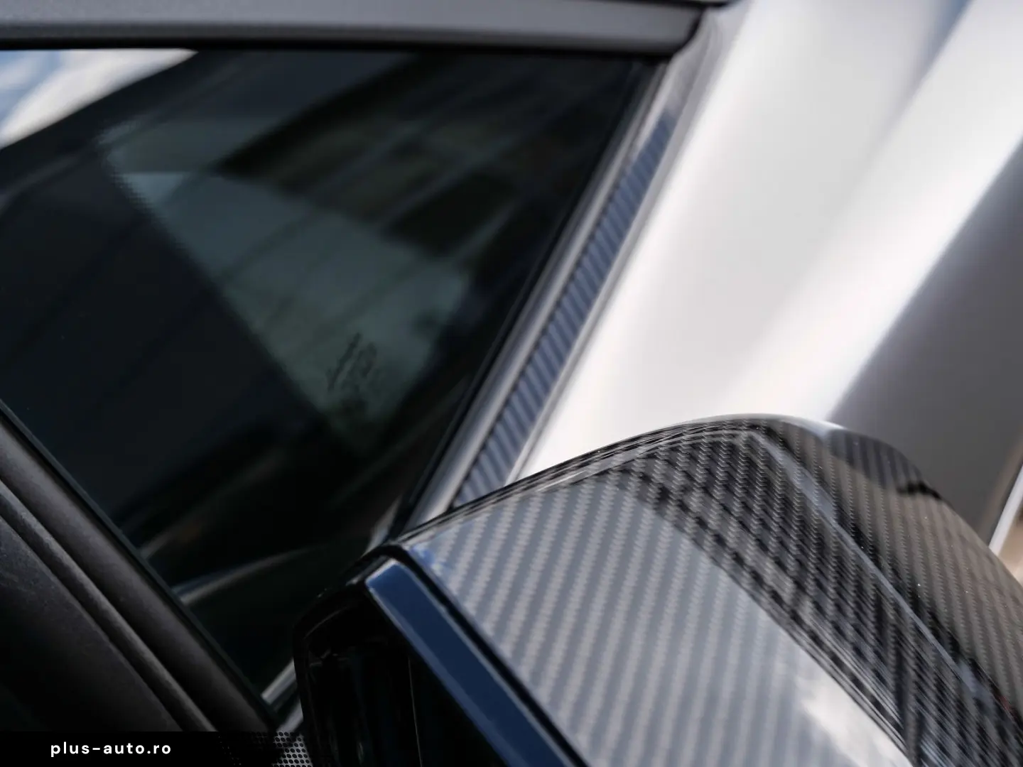 LAMBORGHINI Revuelto 2025 — imagine 22