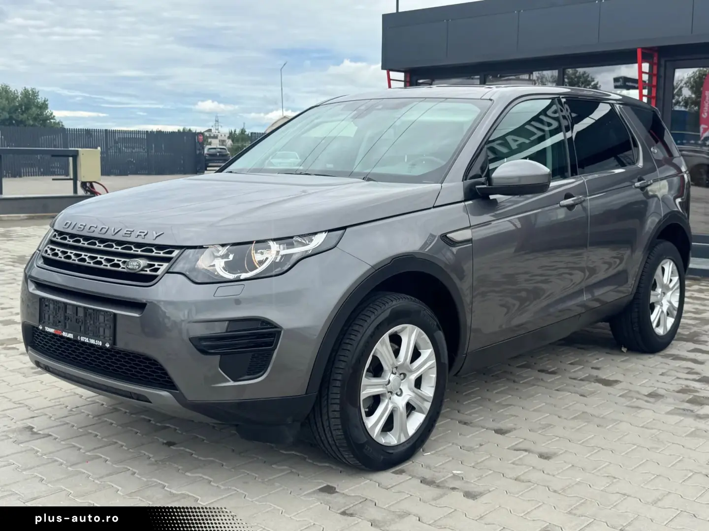 Land-Rover Discovery-Sport