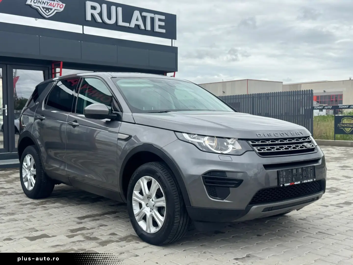 Land-Rover Discovery-Sport