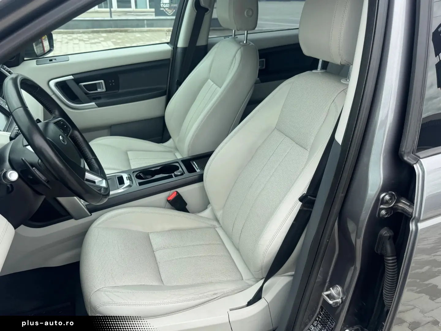 Land-Rover Discovery-Sport