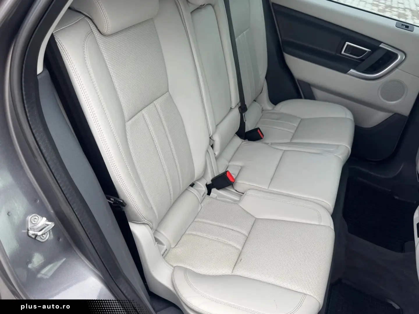 Land-Rover Discovery-Sport