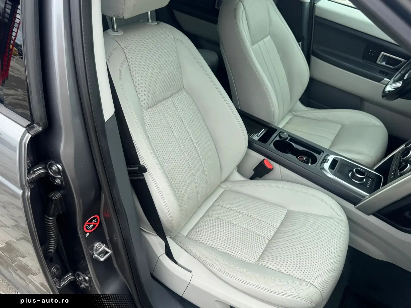 Land-Rover Discovery-Sport