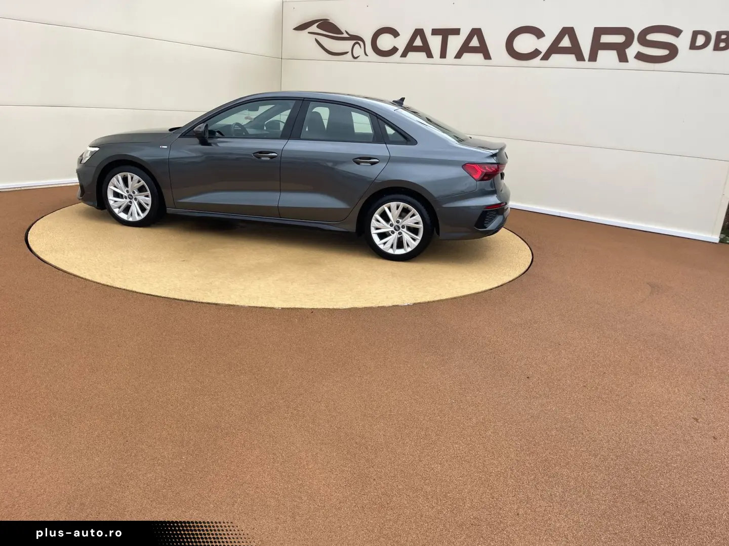 Audi A3  2.0TDI  116CP  LED  Navi  Distronic  Cockpit  CarPl